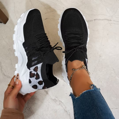 Maica | Women's Chunky Lace-Up Low-Top Sneaker