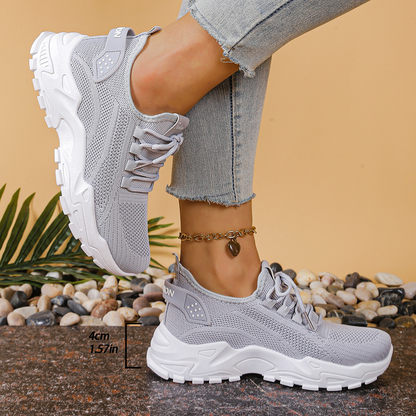 Maica | Women's Chunky Lace-Up Low-Top Sneaker
