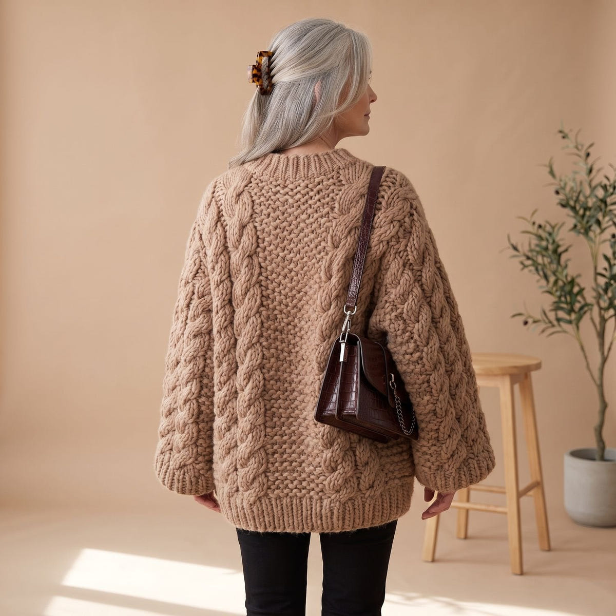Edna | Women's Oversized Chunky Crew Neck Cable Knit Pullover Sweater