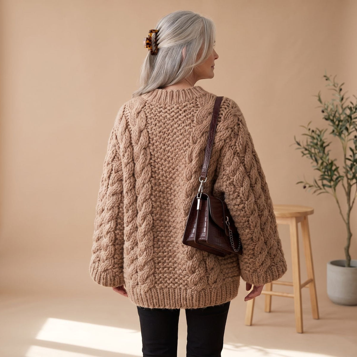 Edna | Women's Oversized Chunky Crew Neck Cable Knit Pullover Sweater